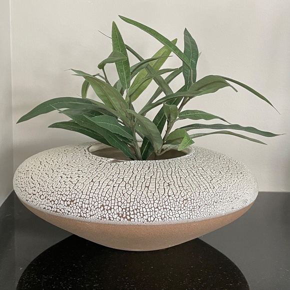 VINTAGE Cracked Round Saucer Vase